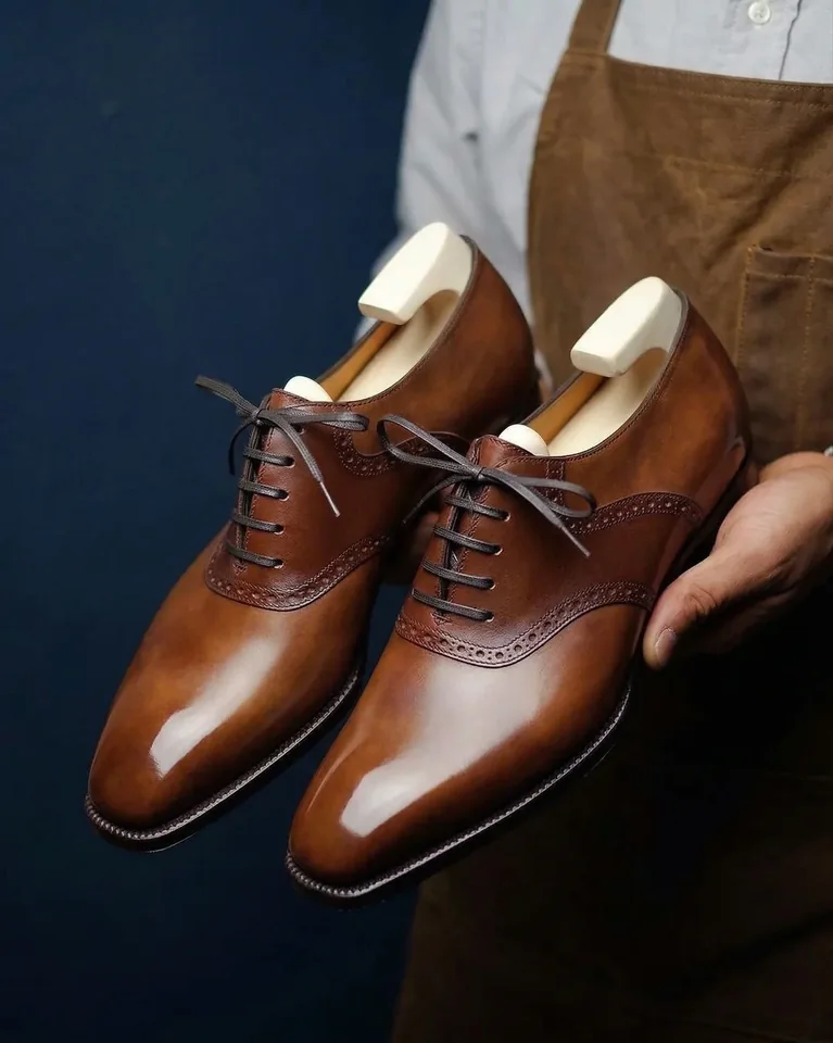 Hand-finished brown dress shoes